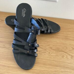 Clarks Size 11 Black Heeled Sandals